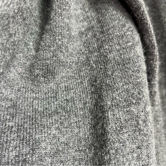 Theory Cashmere Sweater Turtleneck Sz P Gray Minimalist Lightweight Top XS Women - Picture 9 of 14